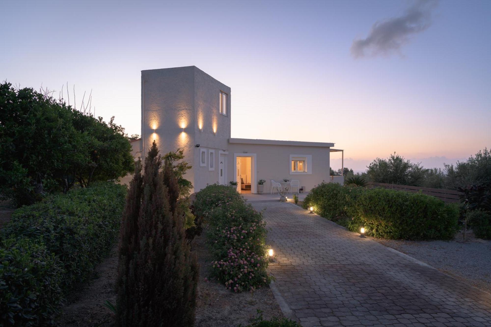 Villa Perivoli Seaview Cottage, A Rural Bliss Of Nature, By Thinkvilla Agios Dimitrios (Crete)